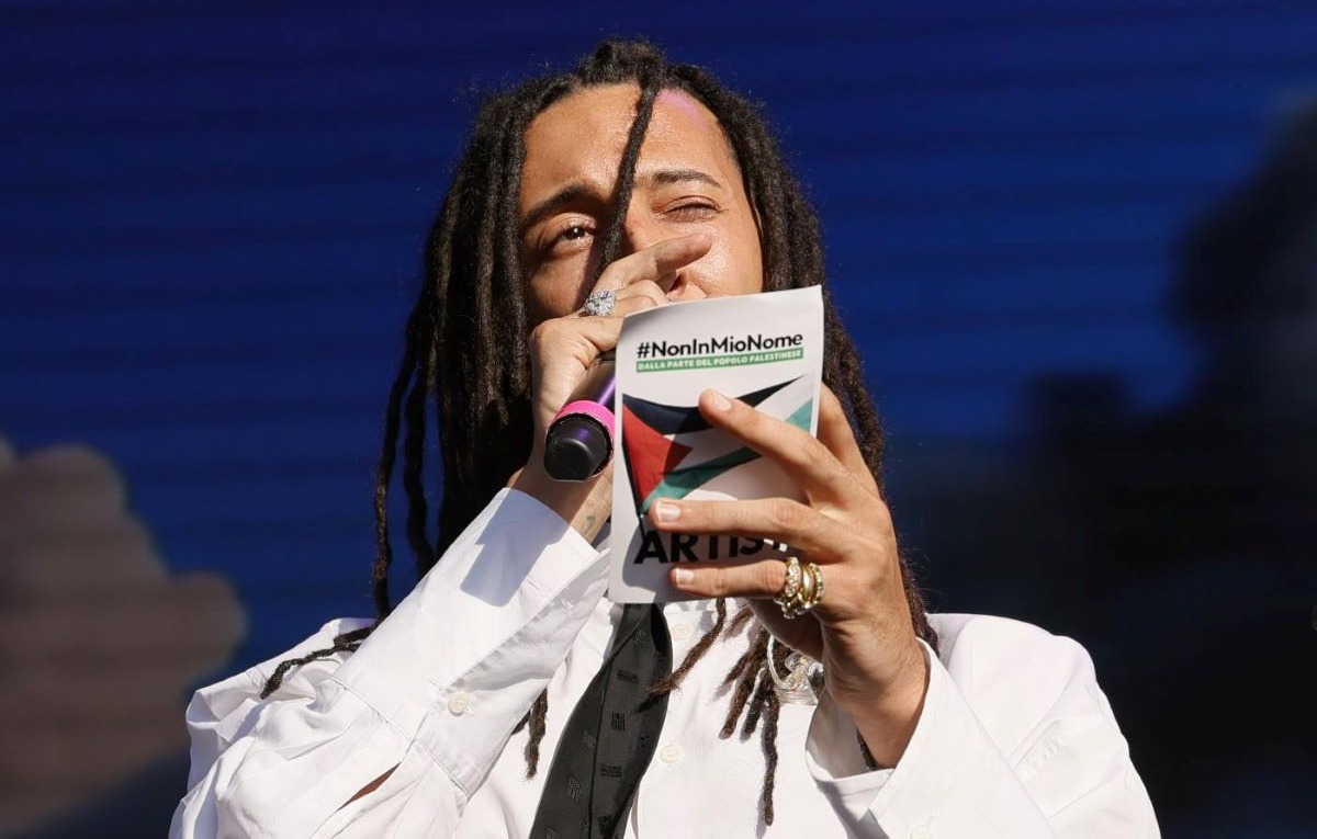 "Il rap è morto”: Ghali contro i colleghi che non si schierano a favore dei palestinesi