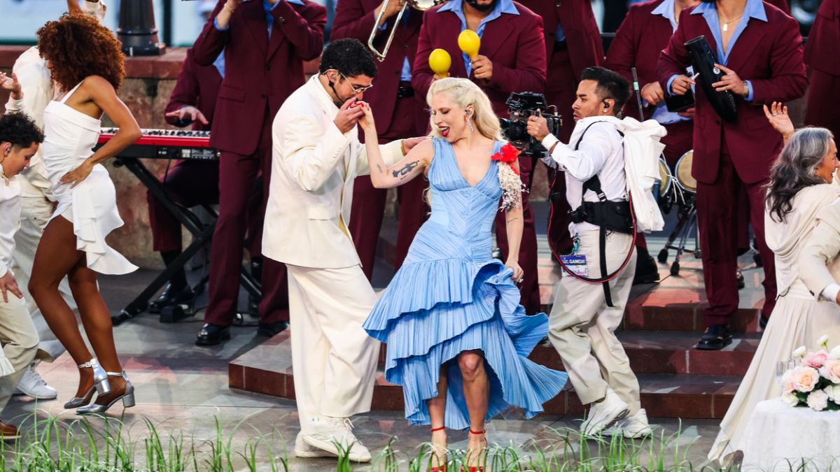 I Seattle Seahawks dominano la partita e Bud Buddy domina il dibattito pubblico