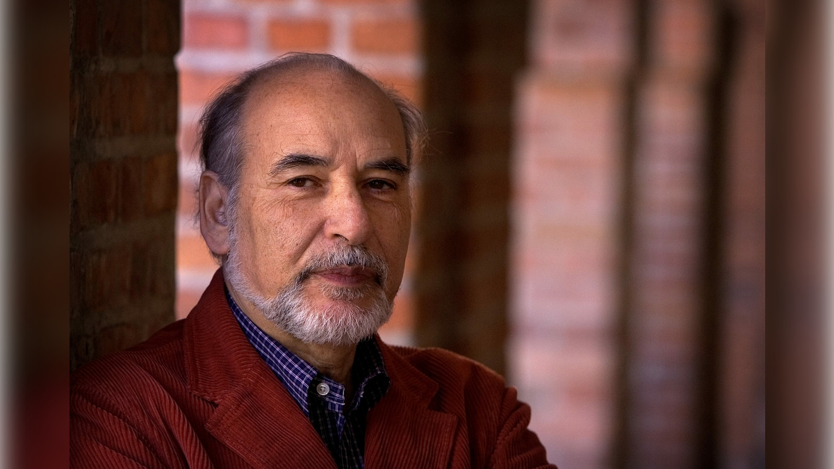 Ciò che ci rende umani sta morendo: il senso di impotenza e la fine dei popoli secondo Tahar Ben Jelloun