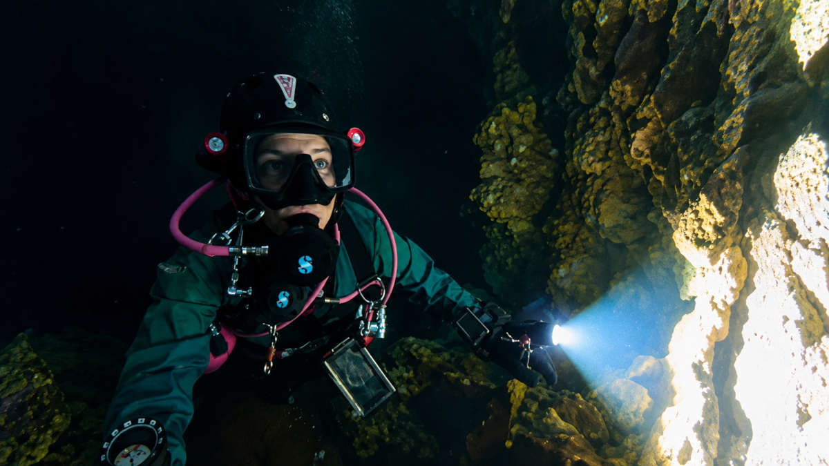 maldive-grotta_4j Nel tunnel cieco che non perdona: i rilievi degli speleosub