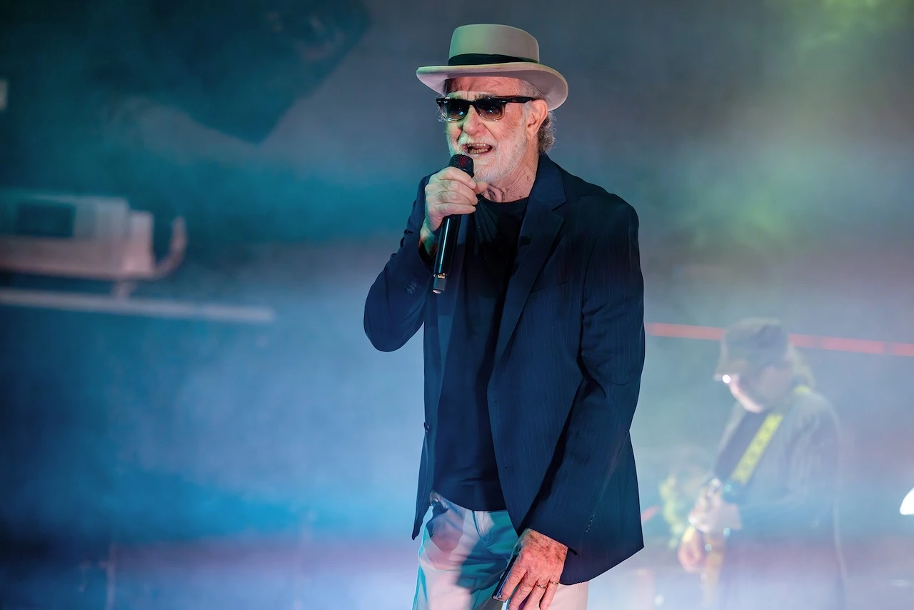 Dopo il &ldquo;caso De Gregori&rdquo; si discute animatamente sul rapporto tra cantautorato e politica